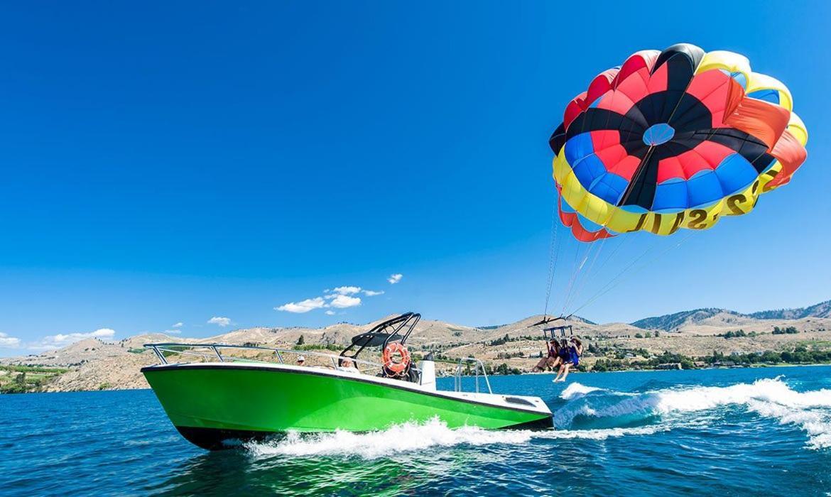 Grandview Lake Chelan- Waterfront View, Pool, Hot Tub, Golf, 1 Min To Downtown Bagian luar foto