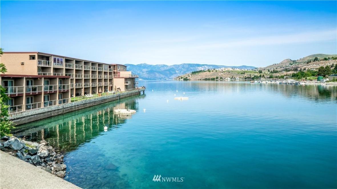 Grandview Lake Chelan- Waterfront View, Pool, Hot Tub, Golf, 1 Min To Downtown Bagian luar foto