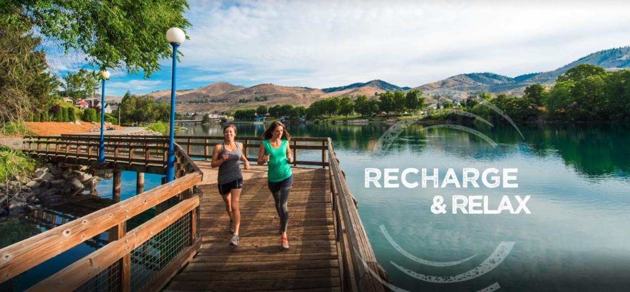 Grandview Lake Chelan- Waterfront View, Pool, Hot Tub, Golf, 1 Min To Downtown Bagian luar foto